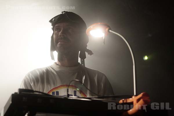 STEEPLE REMOVE - 2009-01-21 - PARIS - La Maroquinerie - 